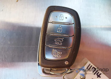 2018 Hyundai Tucson Value z USA, uszkodzony, nr VIN KM8J33A28JU670933